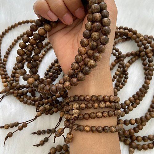 Vòng tay , nụ trầm hương Nam Hành hoàn toàn từ thiên nhiên giúp cải thiện gia tăng công danh sự nghiệp