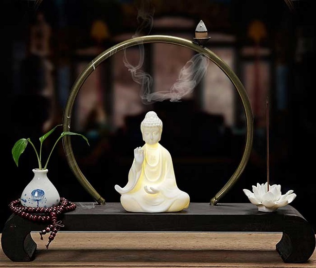 Ý Nghĩa Xông Trầm